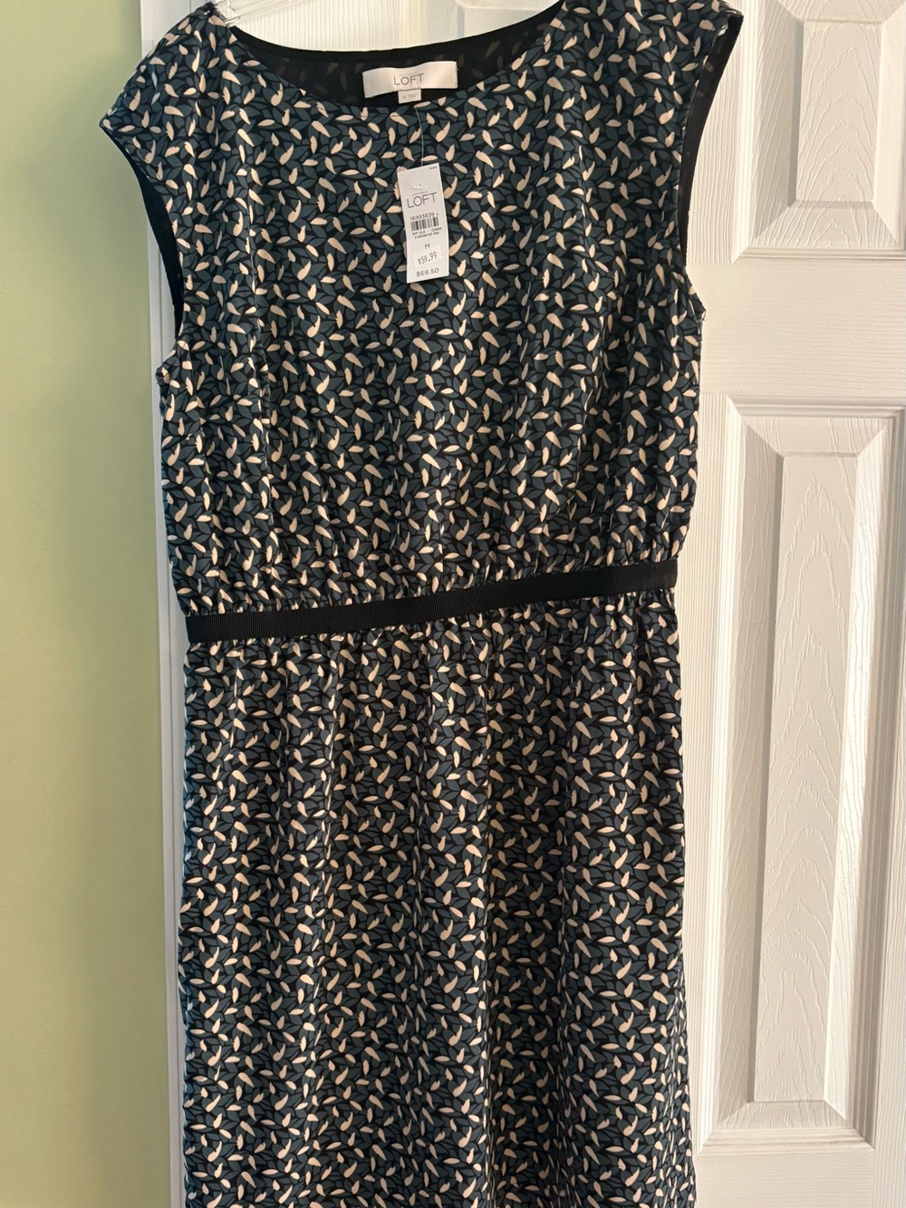 LOFT Navy and Ivory Cap-Sleeve Leaf-Print Dress NWT - Size M